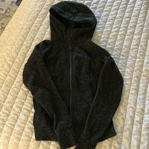 Lululemon Scuba hoodie, size 6, camo evergreen multi
